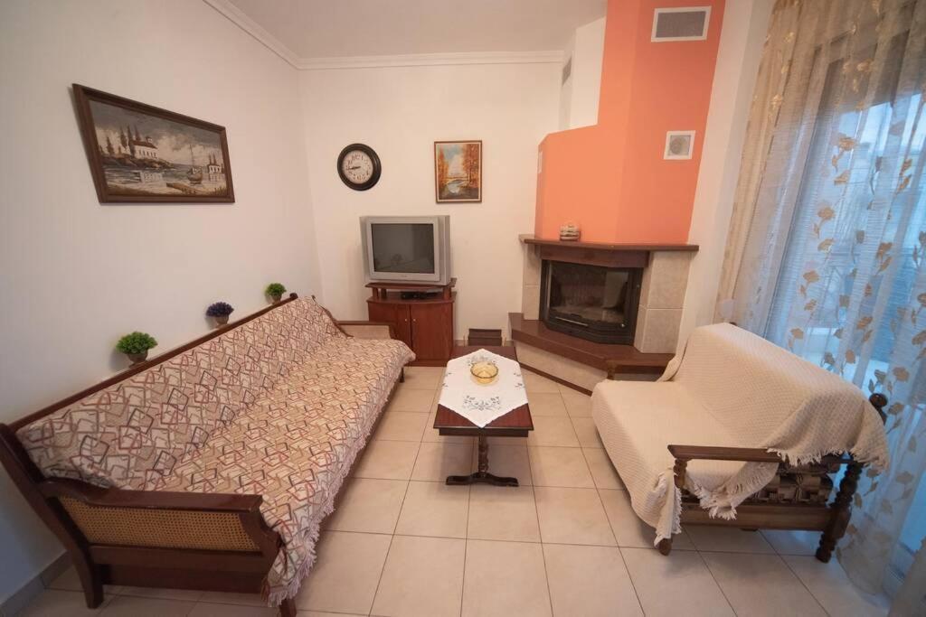 Zoe'S Apartments Nea Iraklitsa Ngoại thất bức ảnh