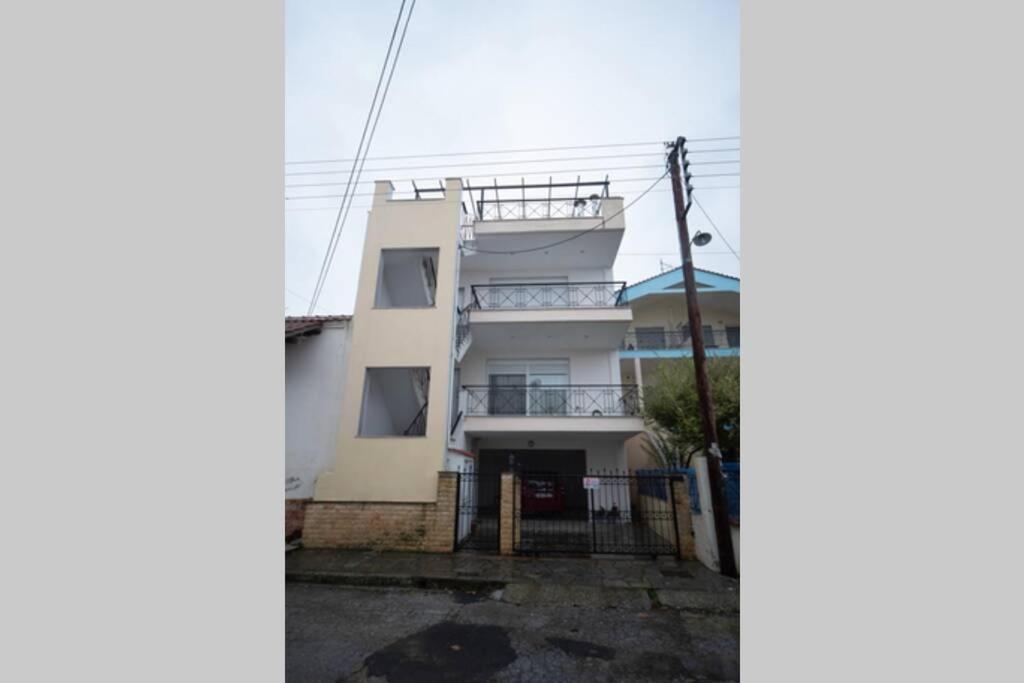 Zoe'S Apartments Nea Iraklitsa Ngoại thất bức ảnh